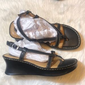 Born T-strap wedge sandals leather Sz 8M/W